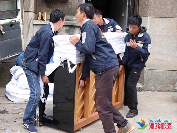 昆明鋼琴搬運公司哪家好 鋼琴搬運價格 鋼琴搬運樓層費怎么計算.jpg 昆明鋼琴搬運公司哪家好 鋼琴搬運價格 鋼琴搬運樓層費怎么計算.jpg